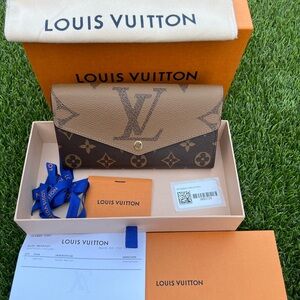 ❌SOLD❌NWT Louis Vuitton Sarah Wallet Reverse Monogram M80726
